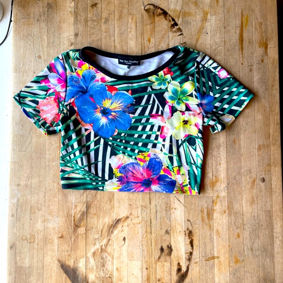 Floral Crop top - Picture 1 of 1